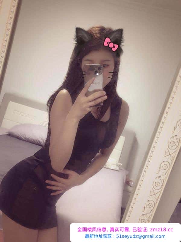 二刷大长腿骚货