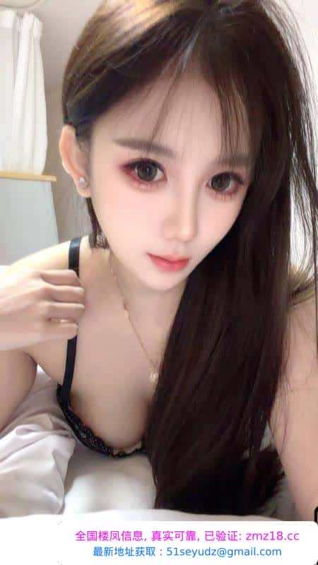 坂田舌吻美女小小鱼