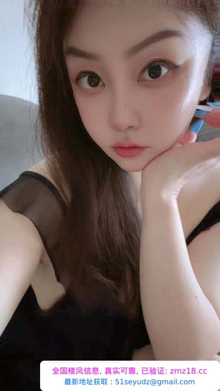小穴紧紧的奶子大大的