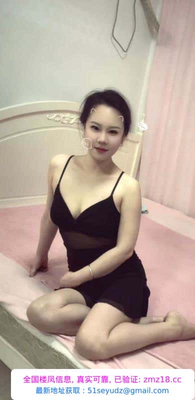 服务系大奶熟女