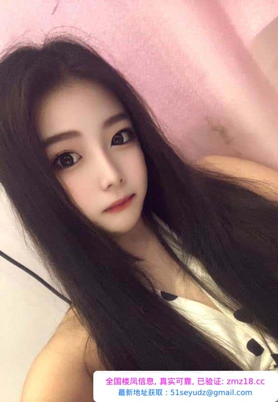 翘臀大胸妹子