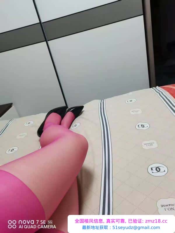 荷塘少妇媚姐