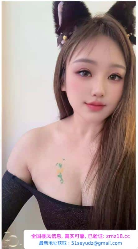 肤白貌美小甜甜