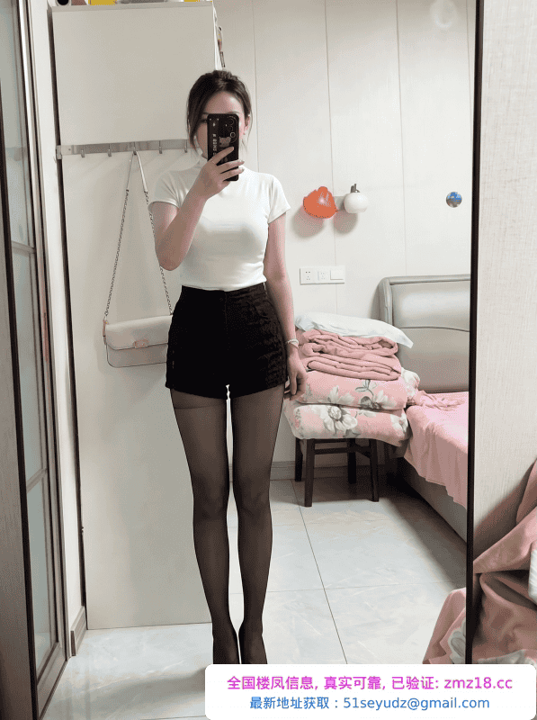 偲偲si小姐姐