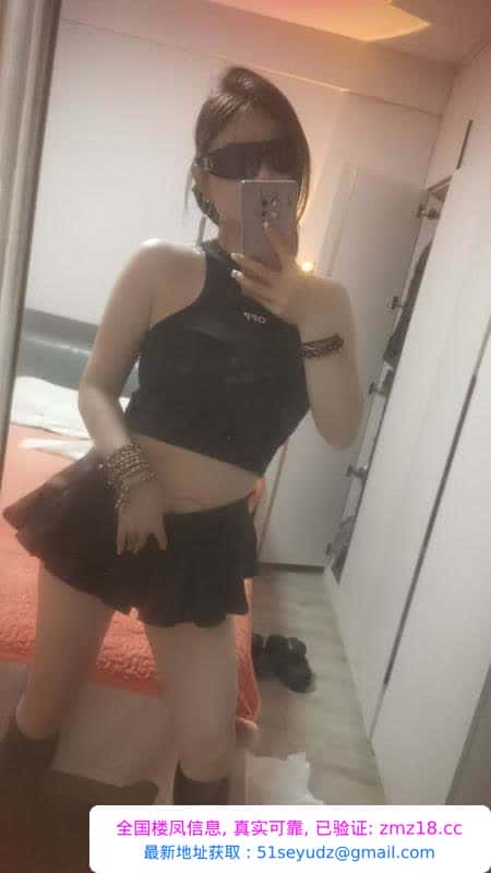 邂逅长腿大奶知言