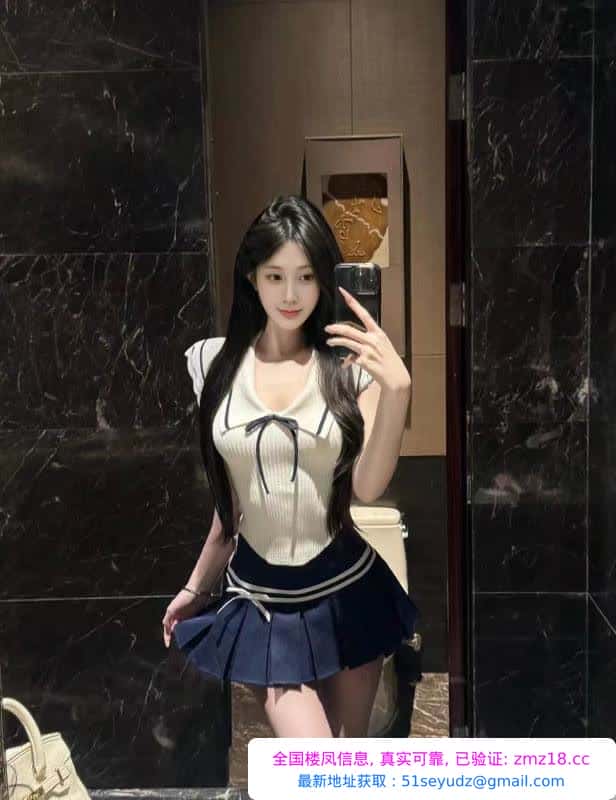 高颜值青春美少女