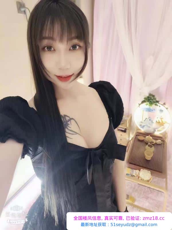 南关性感美腿妹子