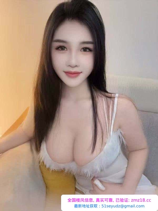 青岛丰满美乳妹子