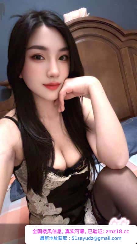 巨乳SM可3p小骚逼