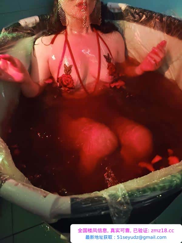 江北肥臀水床健身老师