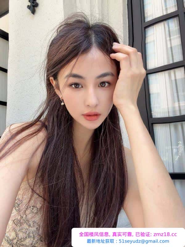 高挑颜值长腿气质老师