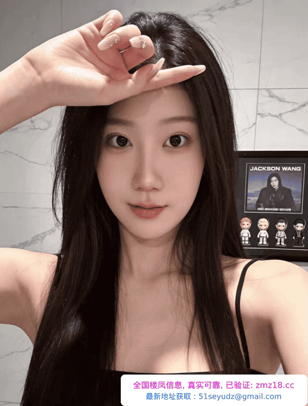 长腿大胸高颜值美女
