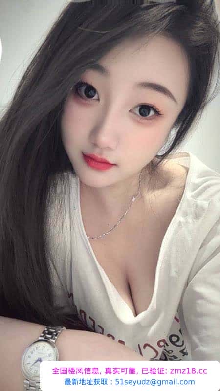 舌吻文静雯雯