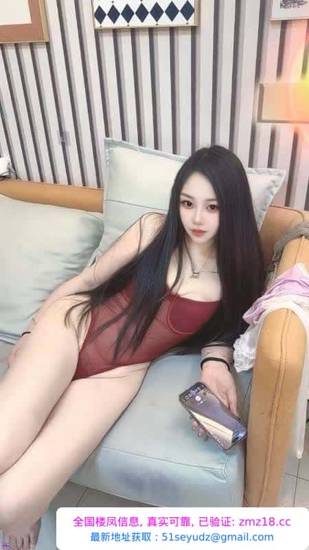 肥臀美乳御姐