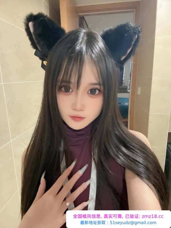 开朗美女狗儿老师