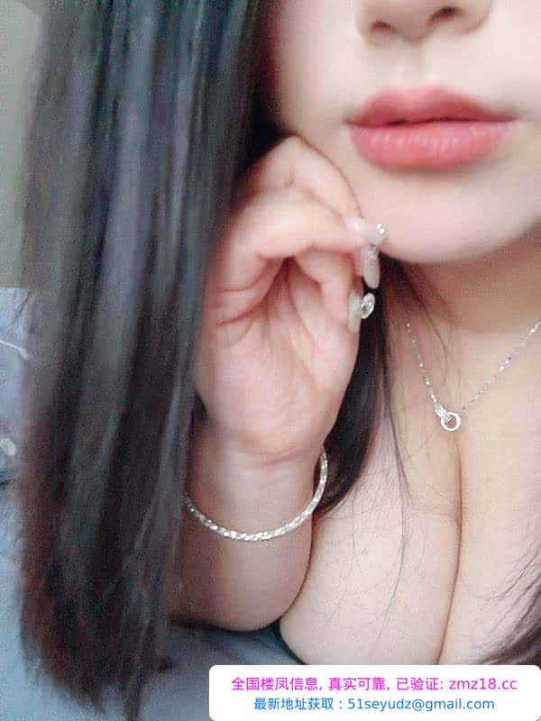 拱墅G杯巨乳小姐姐