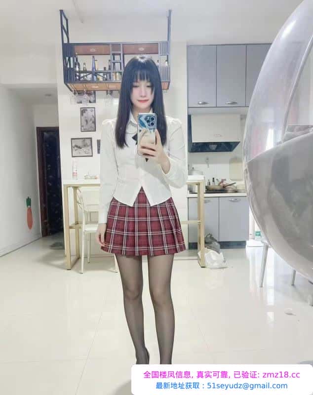 洪山制服长腿美女
