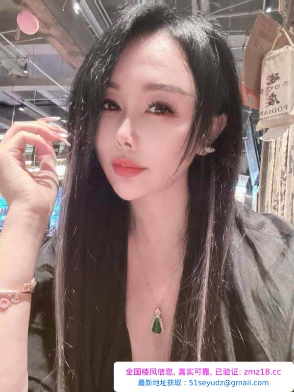 让人心动的气质骚货