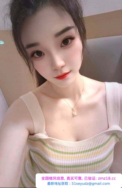 冷白皮茉莉少妇