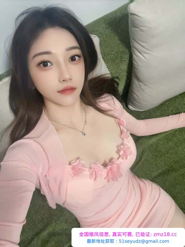 腰细臀翘风骚服务老师