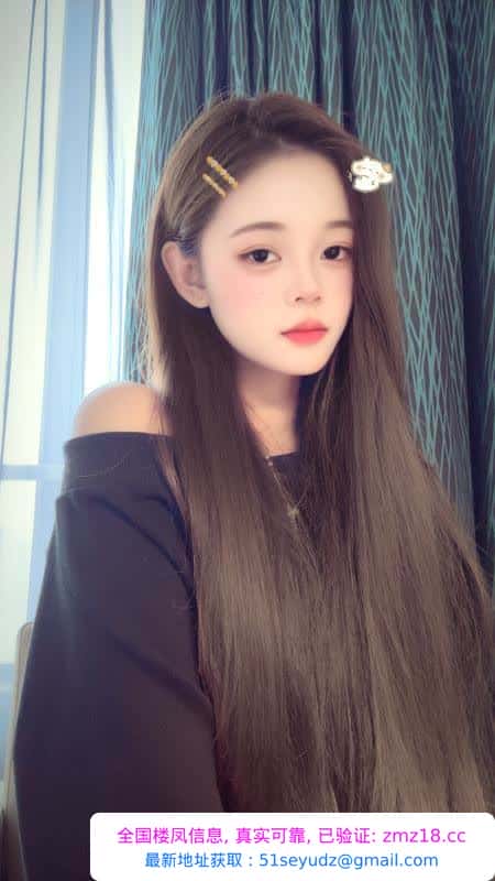 舌吻清纯嫩妹