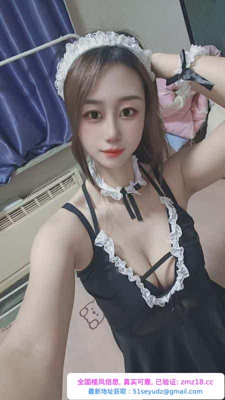 萝莉型小骚货