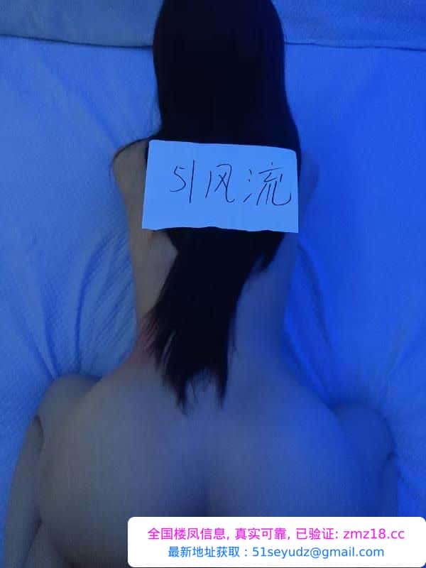 细腰肥臀小姐姐