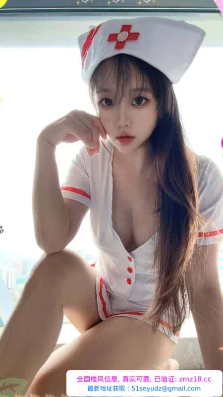 舌吻S型瑜伽老师