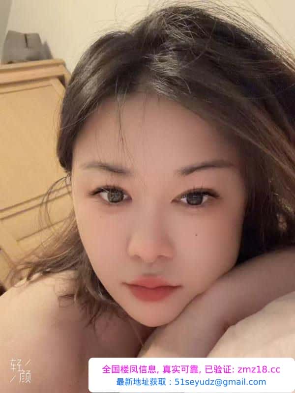 万象城瑜伽健身御姐