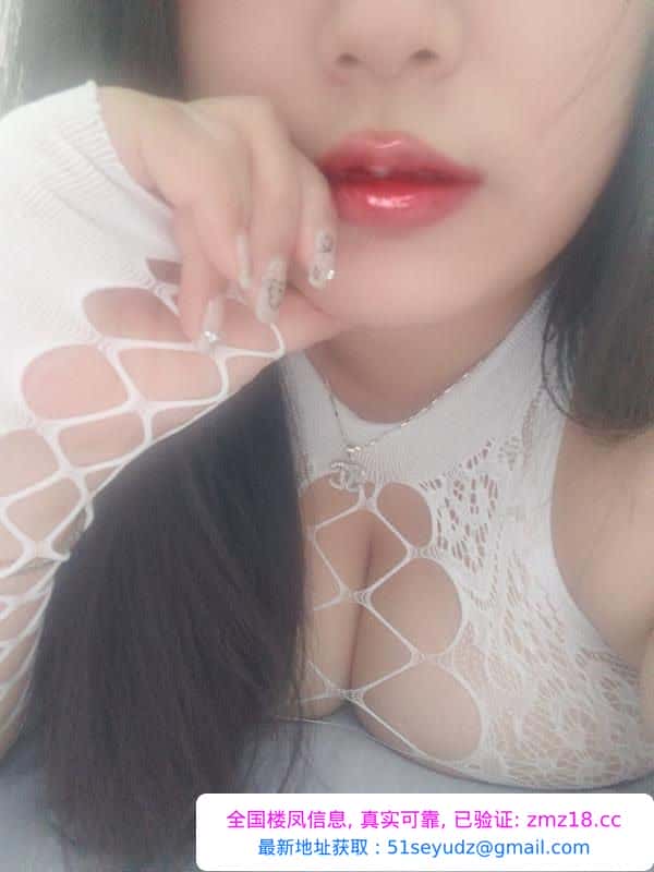 大奶勾人胖妹妹