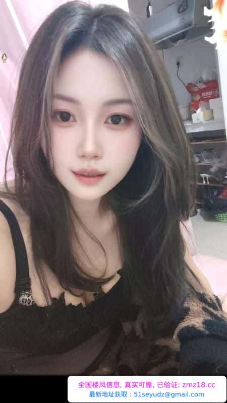 二七区大奶骚女夏老师