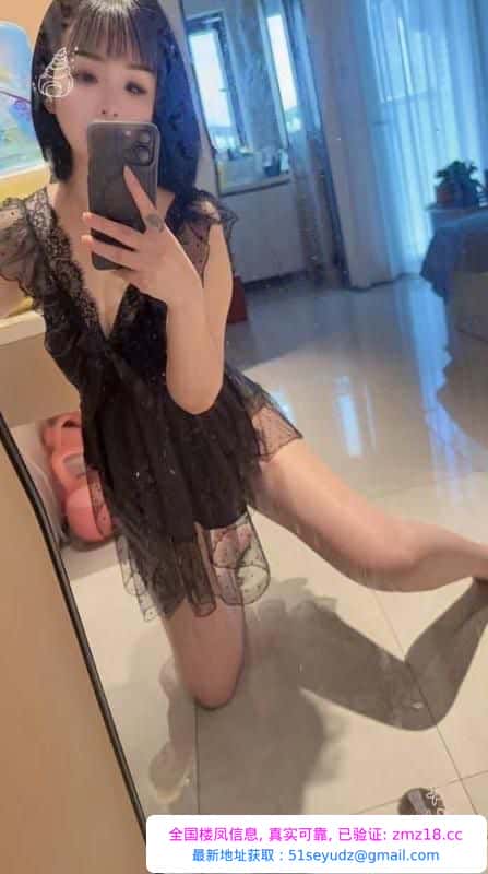 朝阳颜值巨乳梨子老师