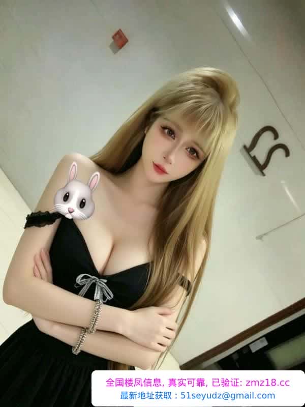 欧美范美乳卡戴珊