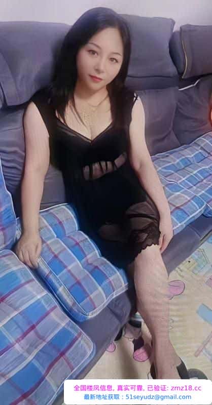丰满黑丝骚少妇