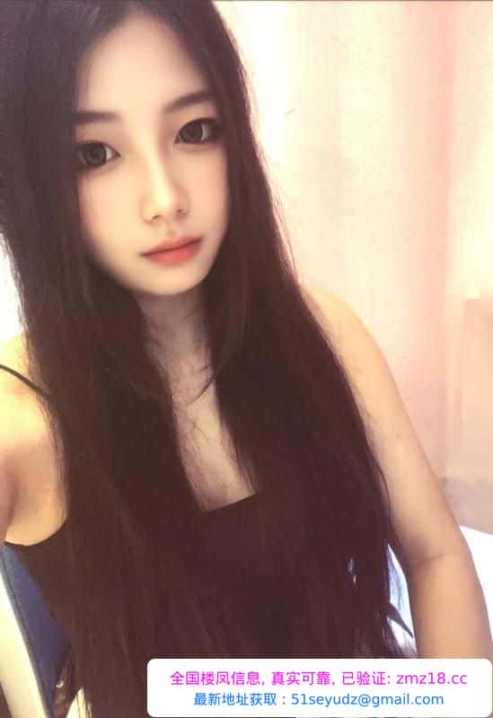 性感翘臀大胸妹