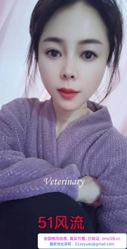 商业街三通内射老板娘