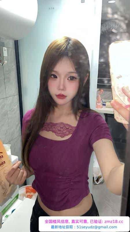 性感巨乳小骚货
