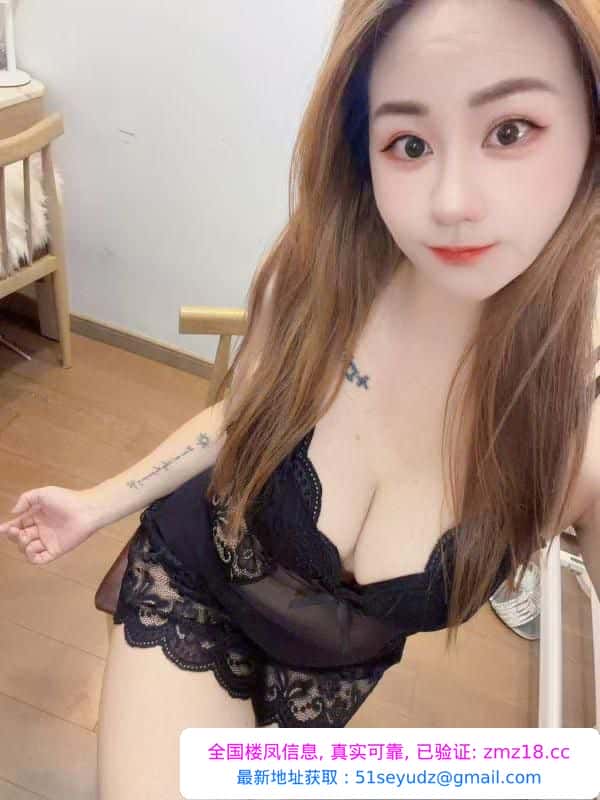 洪山性感大胸妹子