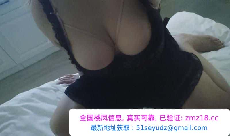 潮喷f奶肥臀小姐姐